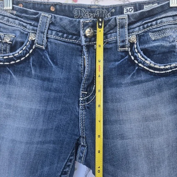 Miss Me Jeans Size 30 Blue Distressed Easy Capri Rhinestone Flap Pockets - Picture 7 of 9